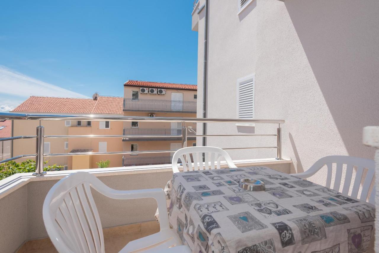 Apartmani Vujcic Makarska Exterior photo