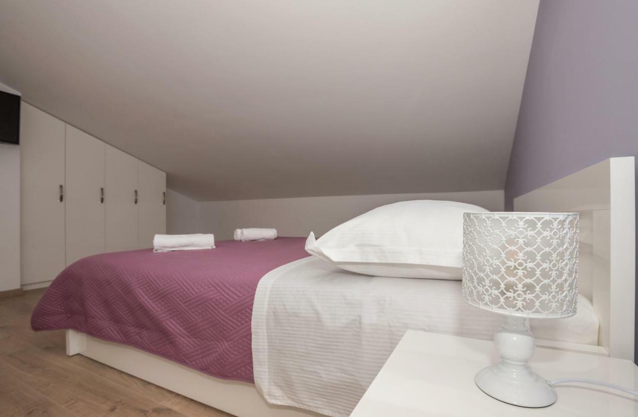 Apartmani Vujcic Makarska Exterior photo